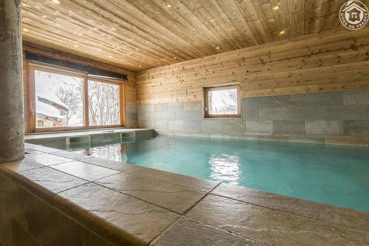Chalet pour 6 personnes, avec Balcon et Terrasse ainsi que Jardin et Piscine à Bonneval-sur-Arc