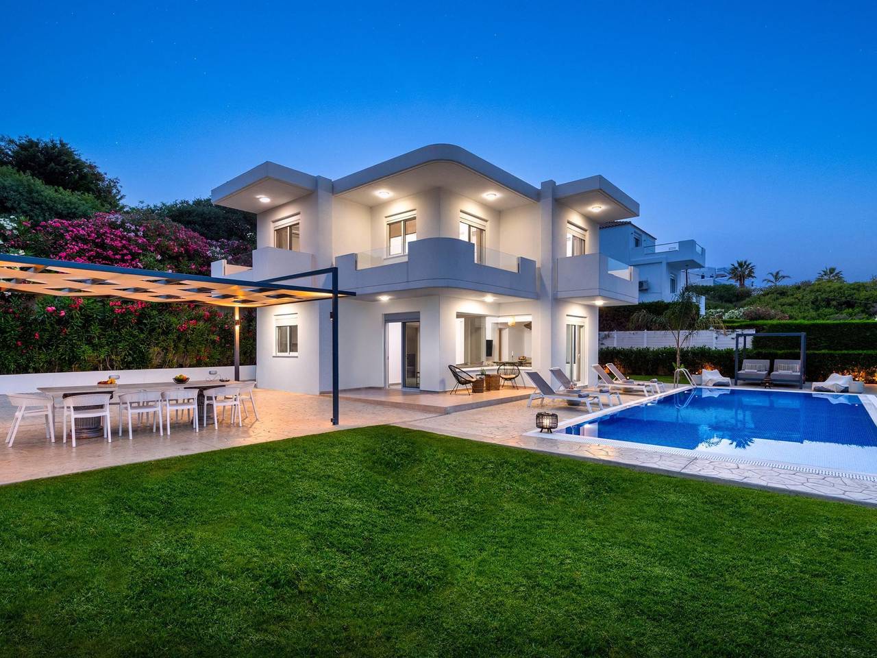 Moderne Villa mit Hügel- und Meerblick in Kolympia, Rhodes