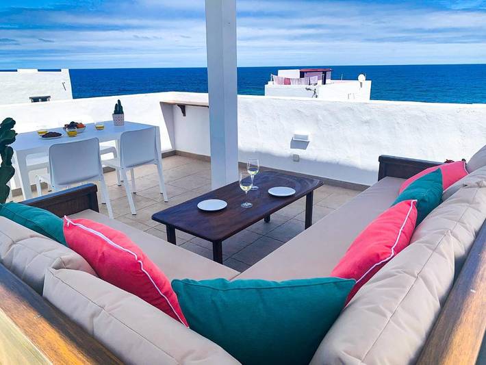 Ferienwohnung für 4 Personen, mit Balkon und Terrasse sowie Garten und Seeblick in La Santa