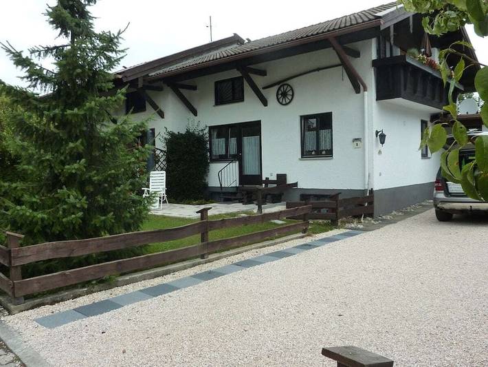 Ferienhaus für 6 Personen, mit Terrasse und Garten