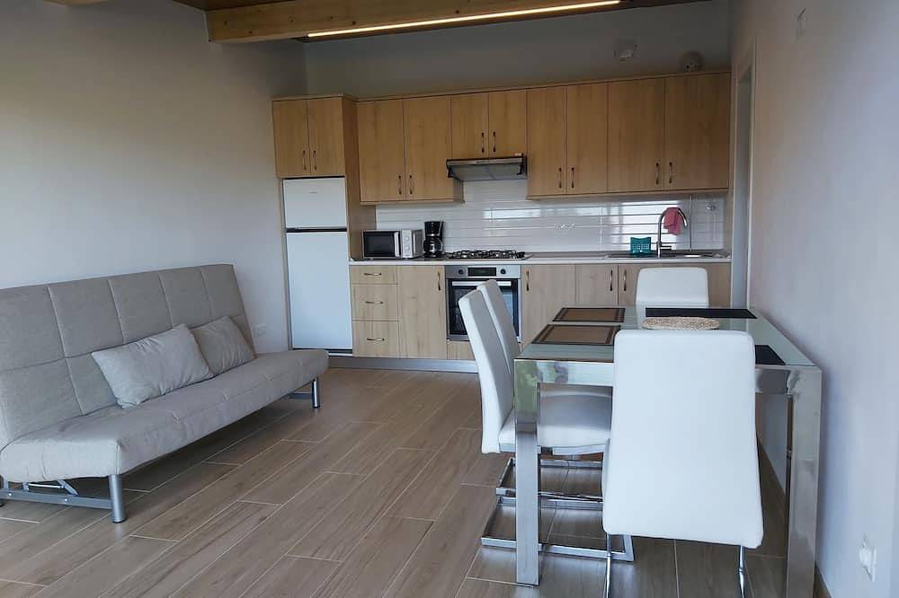 Entire apartment, Spacious apartment with hydromassage in the 2 bathrooms. 7 minutes from the beaches! in Marín, Rías Baixas