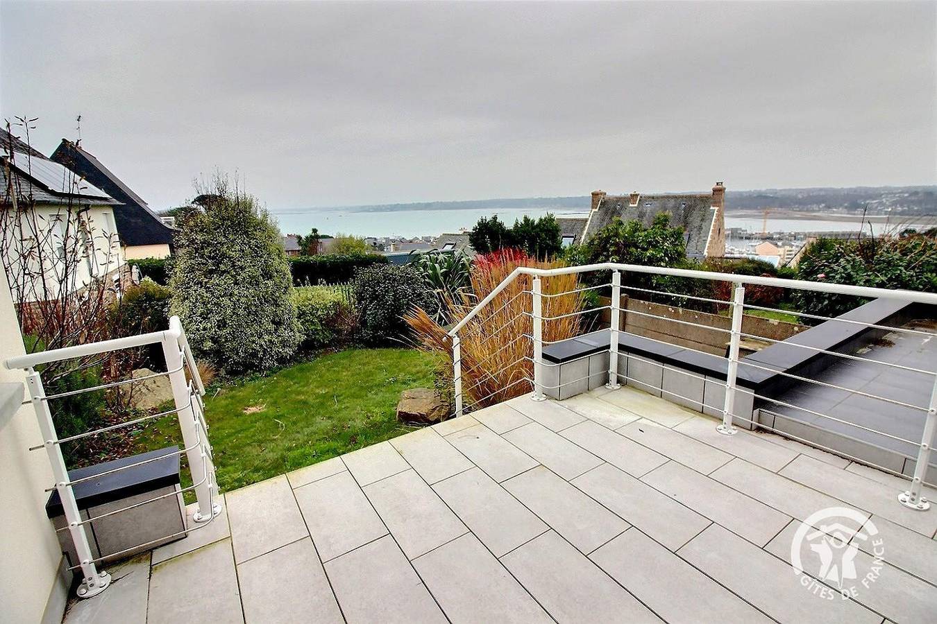 Vue sur Perros in Perros-Guirec, Costa de granito rosa