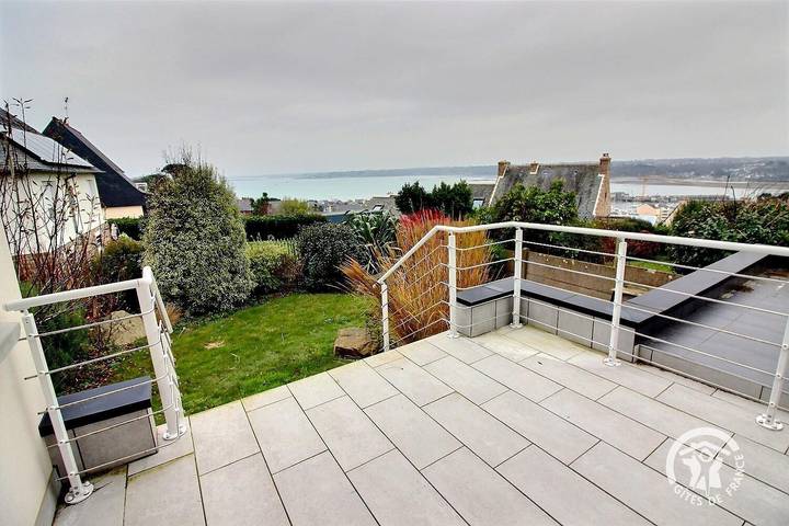 Gîte pour 6 personnes, avec jardin et terrasse à Perros-Guirec