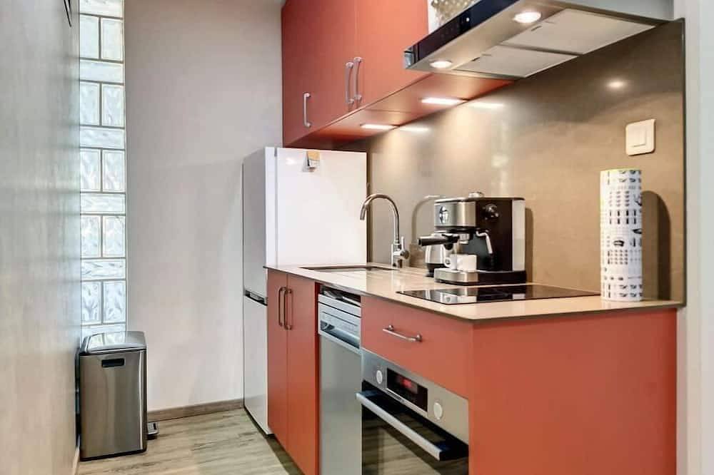 Entire apartment, \"sur la Rive du Gave\": Appartement 40m2, 3 Étoiles, Petits Animaux Acceptés in Argelès-Gazost, French Pyrenees