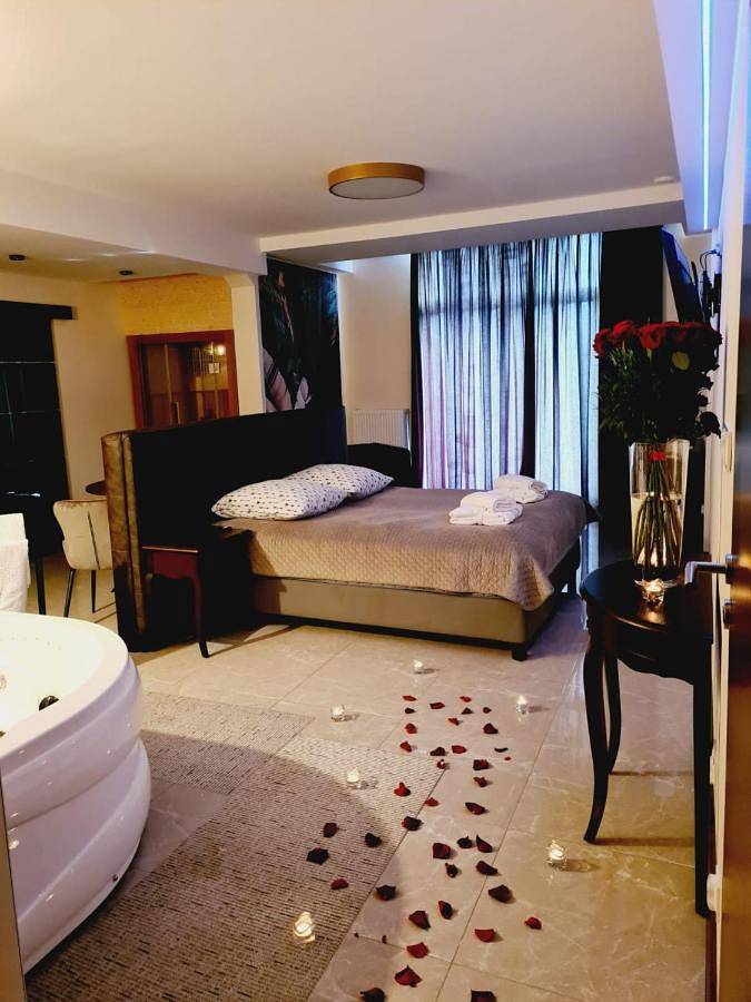 Ferienwohnung für 4 Personen, mit Sauna und Whirlpool sowie Balkon - 1