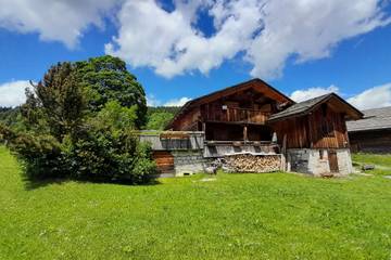 Maison de campagne pour 12 personnes, avec jardin et terrasse, adapté aux familles dans Lac des Confins