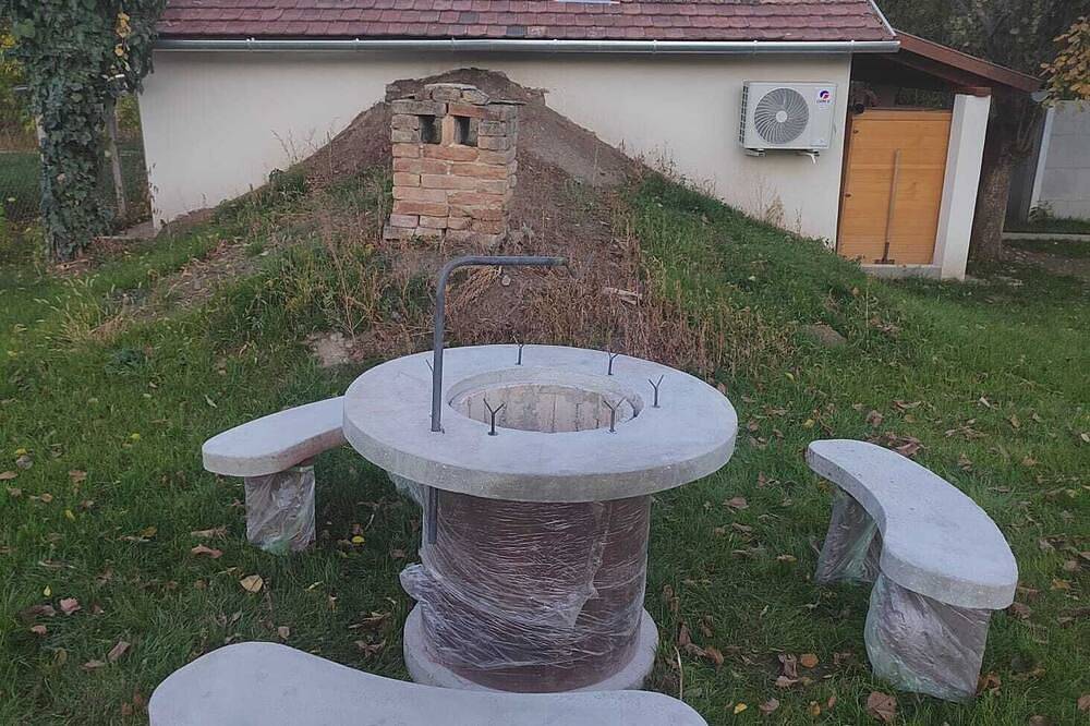 Cozy 1-bedroom house in cool Enying with Ac in Enying, Balaton