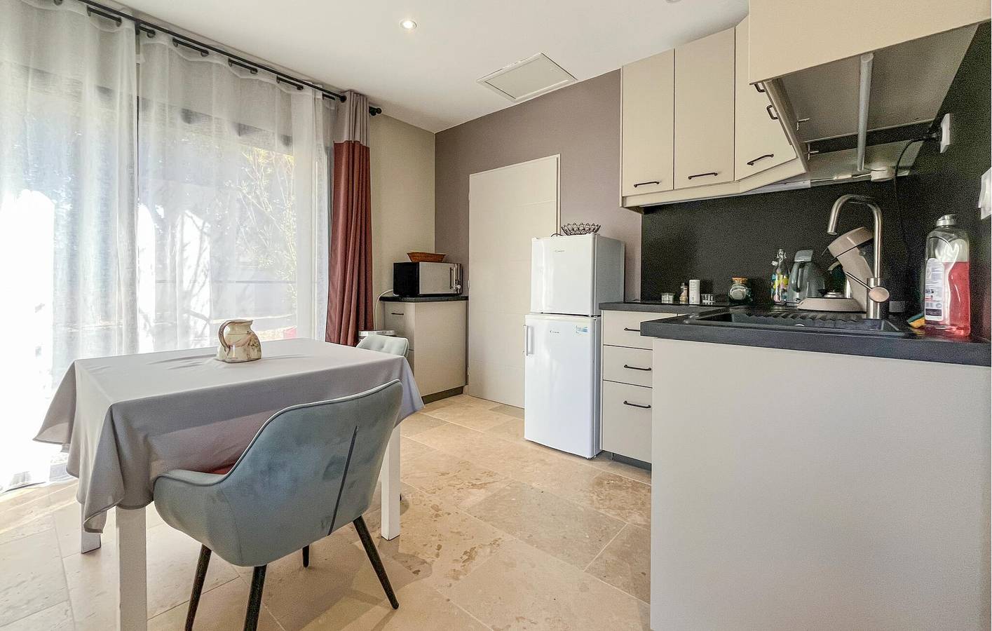 Gemütliche Wohnung mit WiFi und AC, in der Nähe von Aureille in Aureille, Arles und Umgebung
