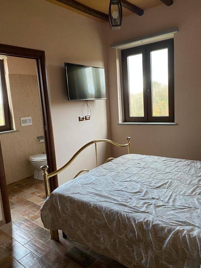 Agriturismo per 5 persone, con panorama e terrazza, con animali domestici in Capranica