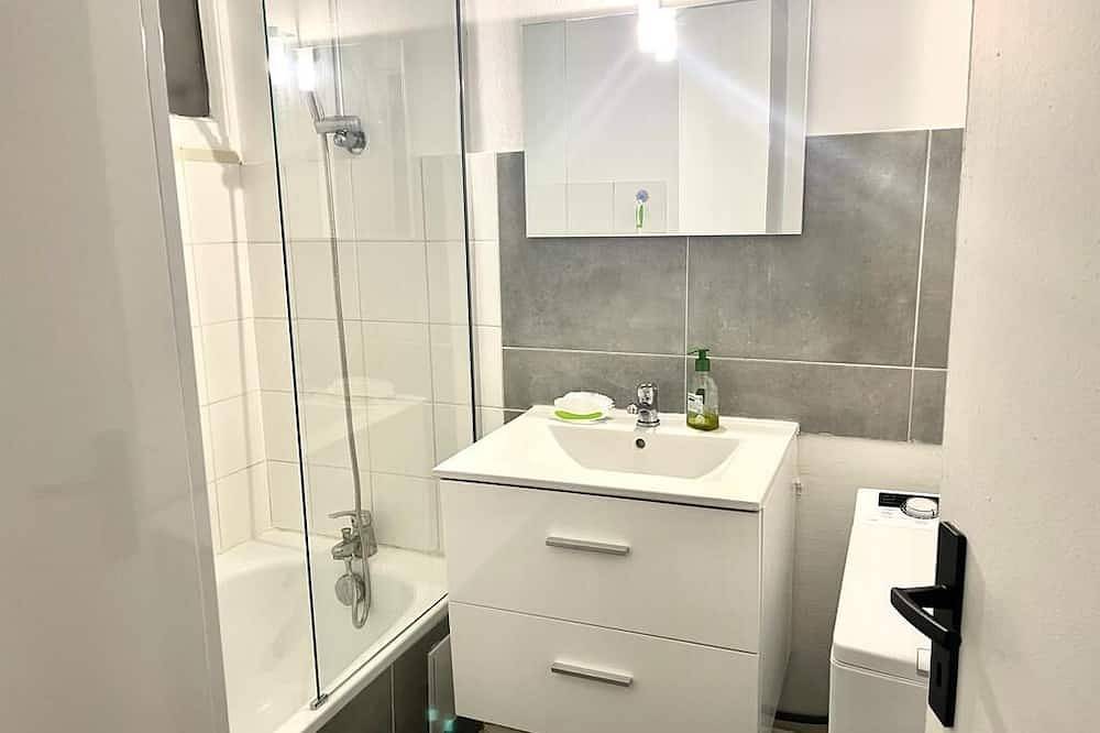 Appartement entier, 35m2# Luxe#Chateau#Insead#Bestodblo in Fontainebleau, Seine-et-Marne