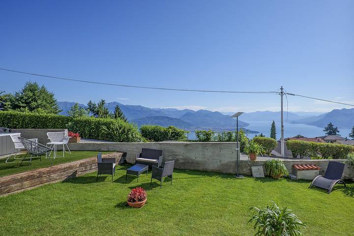 Ferienwohnung für 6 Personen, mit Balkon und Seeblick sowie Ausblick und Garten, mit Haustier in Comune di Stresa - 4