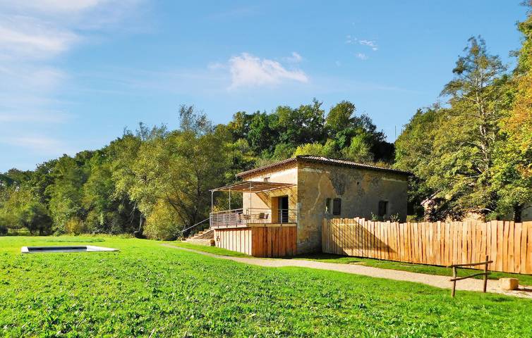 Location de vacances pour 6 personnes, avec terrasse à Capdrot