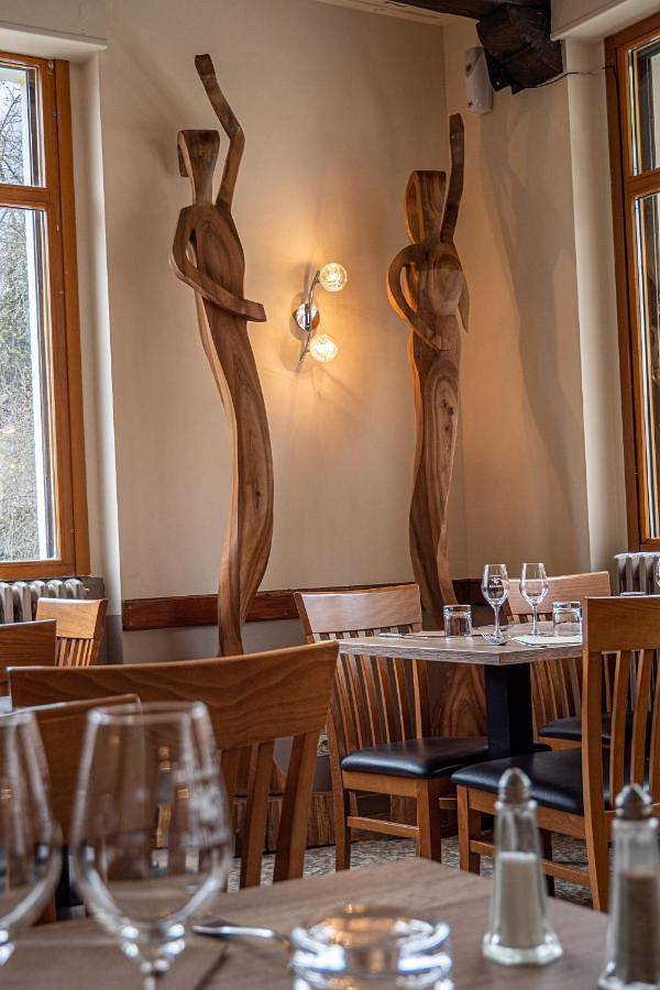 Hôtel pour 2 personnes, avec jacuzzi ainsi que sauna et jardin, animaux acceptés à Chichilianne - 4