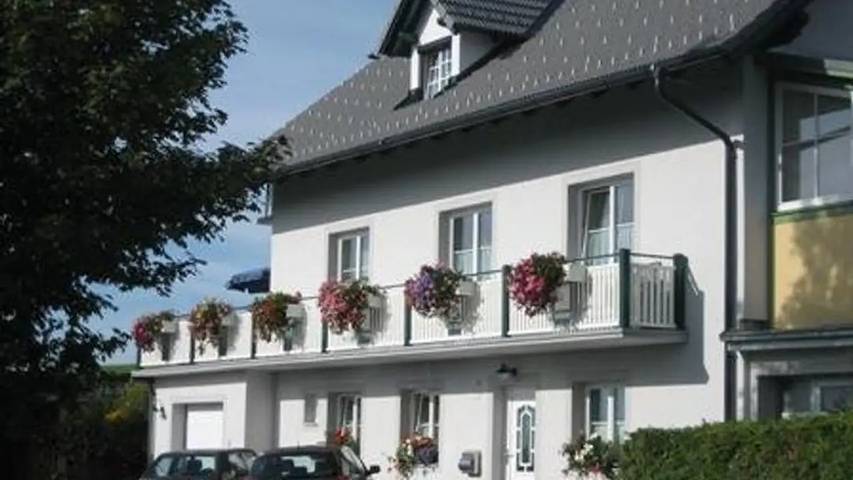 Ferienwohnung für 4 Personen, mit Garten und Terrasse sowie Sauna