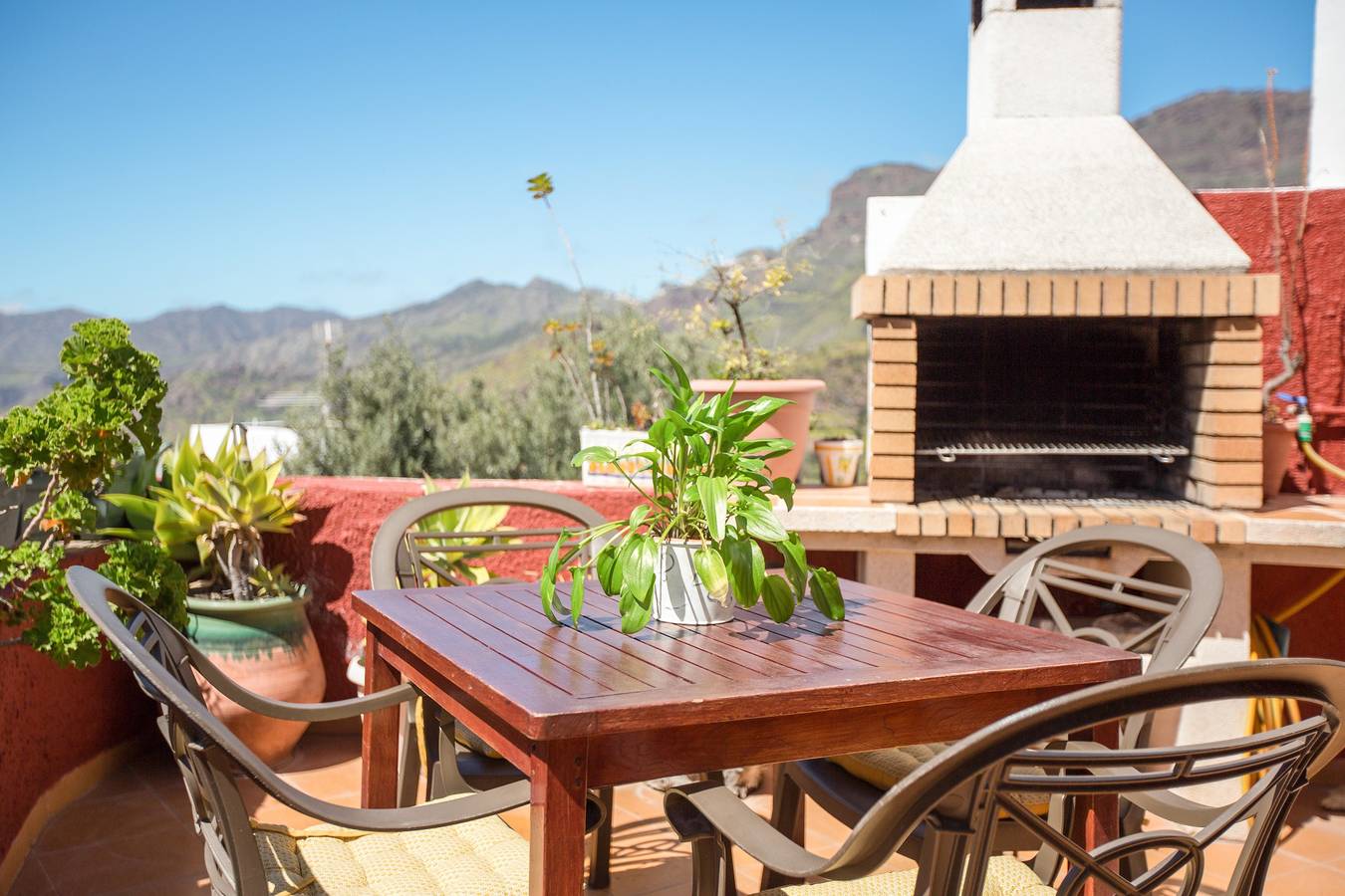 Holiday Home “Casa Rural Serafín” with Mountain View, Wi-Fi & Terrace in Tejeda, North Gran Canaria