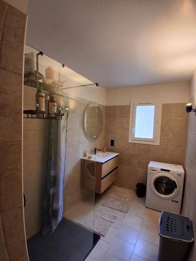 Location de vacances pour 5 personnes, avec terrasse et jardin, animaux acceptés à Talasani - 4