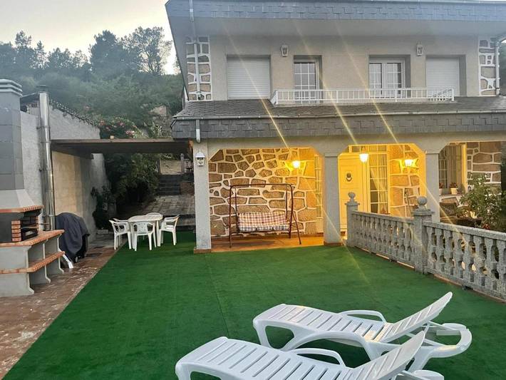 Casa de vacaciones para 10 personas, con jardín y vistas - 1