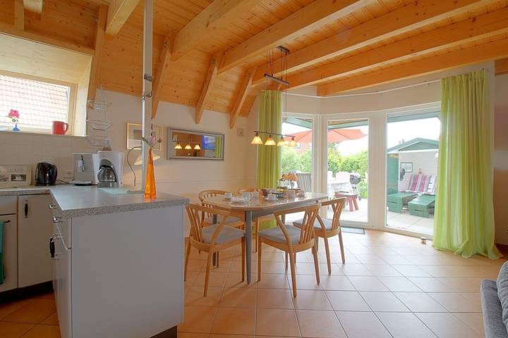 Ferienhaus für 4 Personen, mit Terrasse und Garten in Wremen - 2