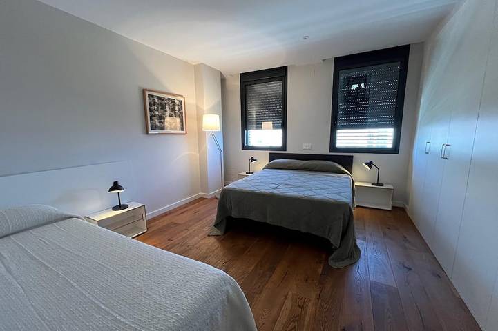 Ganze Wohnung, Apartment mit Meerblick und Infinity-Pool, ideal für Familien. in Mataró, Costa del Maresme