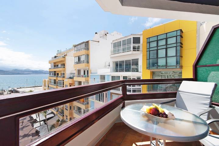 Geheel appartement, Vakantiehuis "Studio con vistas al mar 41" met Uitzicht op Zee, Wi-Fi & Terras in La Isleta, Las Palmas de Gran Canaria