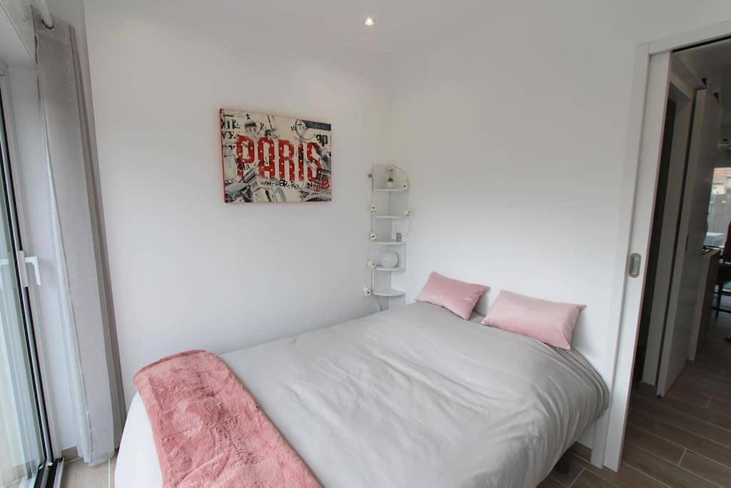 Two-Bedroom House in Dammartin-sur-Tigeaux, Seine-et-Marne