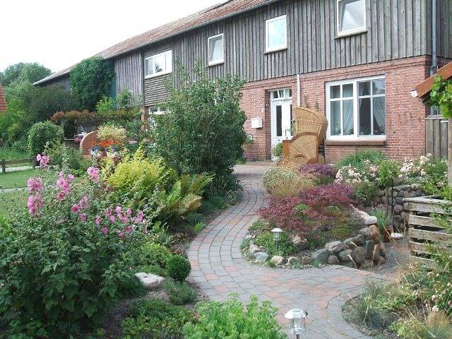 Ferienwohnung für 3 Personen, mit Terrasse und Garten - 1