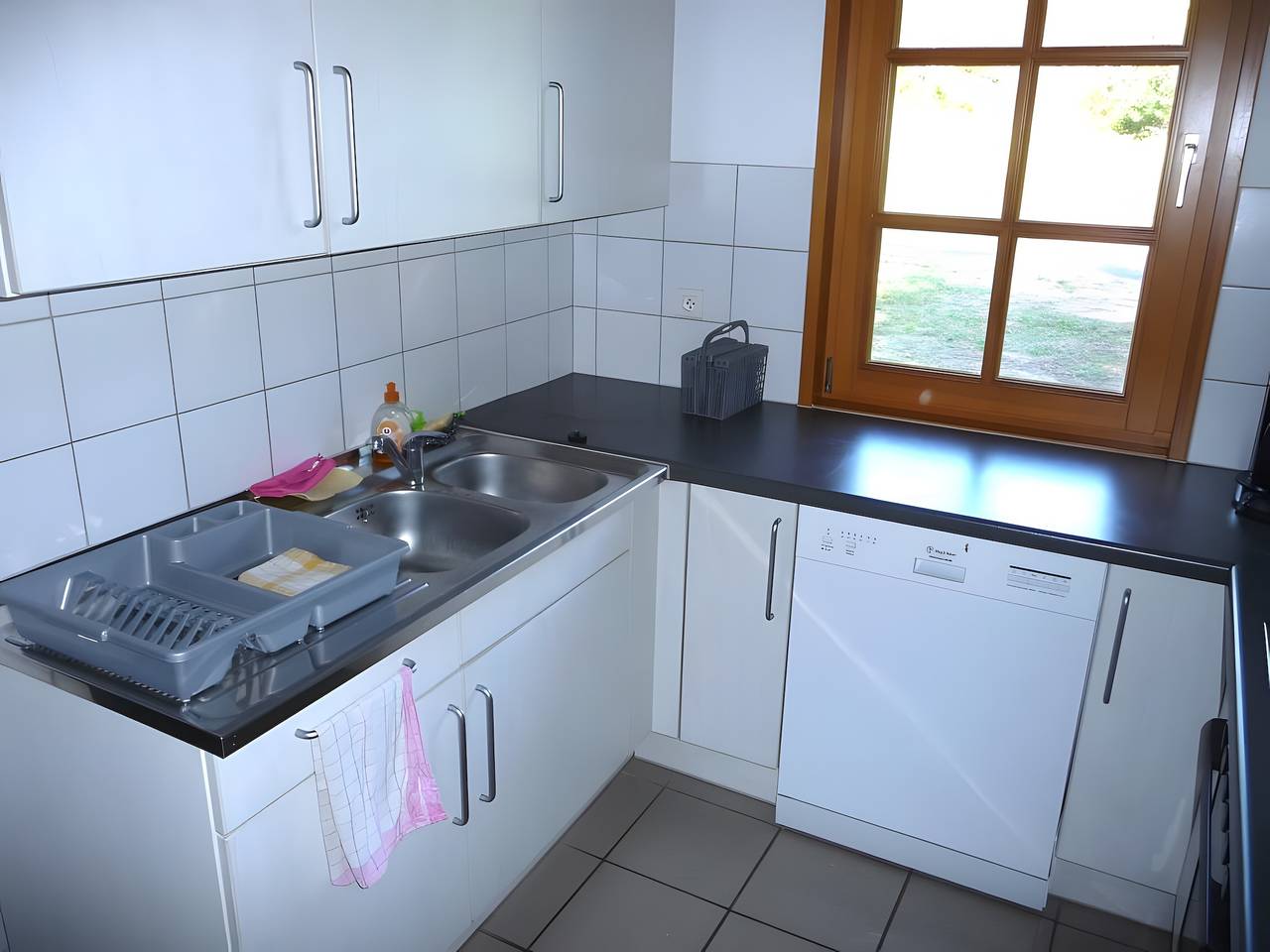 Maison Sulz con jardín in Lac du Baron Desqueyroux, Montendre