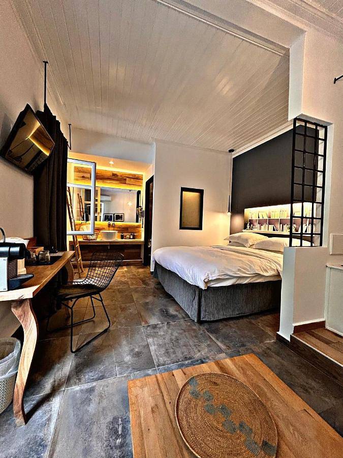 Maison d’hôte pour 2 personnes, avec terrasse ainsi que vue et jardin, animaux acceptés à Hydra - 4