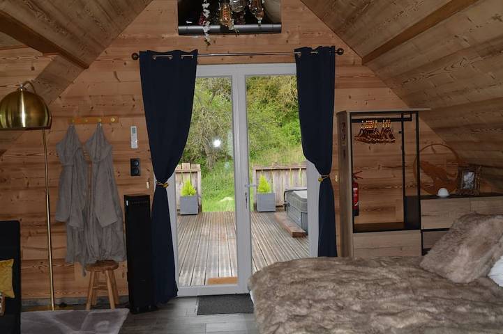 Gite de charme avec Spa privatif extérieur in Rimbachzell, Parc naturel régional des Ballons des Vosges