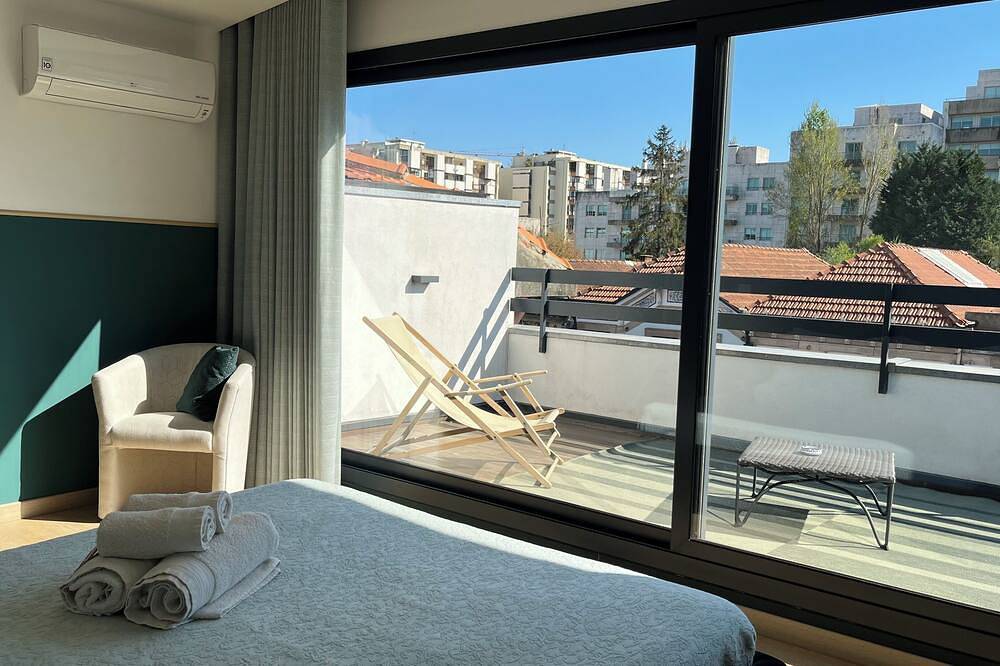 Vila Camélia - Suite Paixão with private terrace in Porto, Porto District