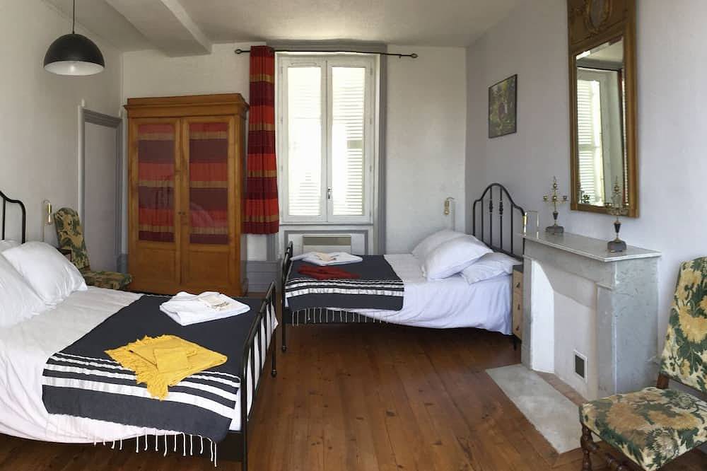 Cottage Sainte Geneviève - Maison de Maître de Charme in Champigny-sur-Veude, Parc naturel régional Loire-Anjou-Touraine