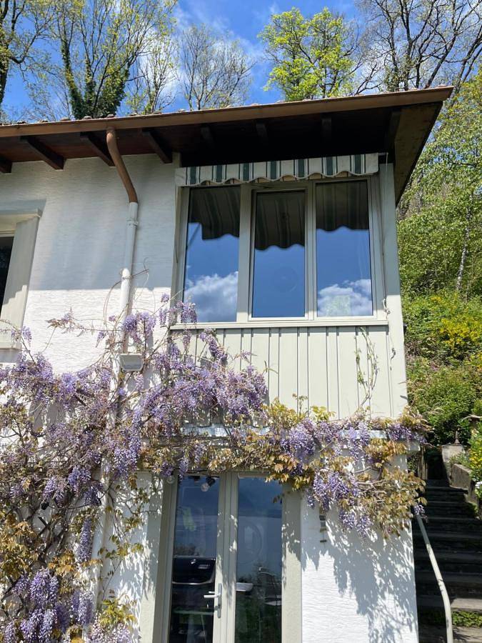 Location de vacances pour 6 personnes, avec vue ainsi que jardin et vue sur le lac, animaux acceptés dans Chardonne - 2