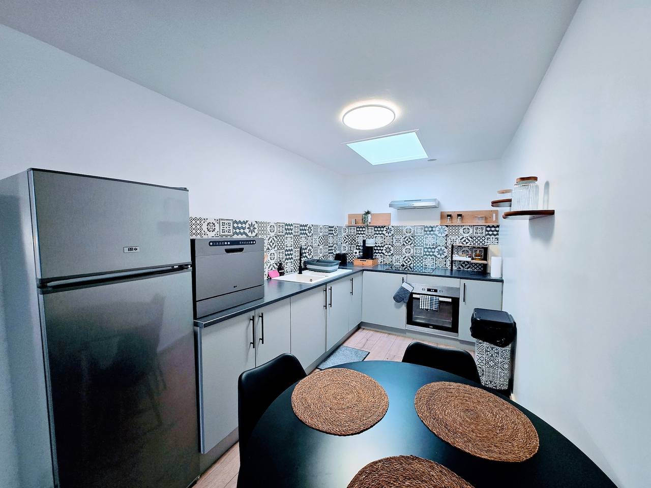 Appartement entier, Appartement moderne au cœur d'Auxerre avec parking in Auxerre, Région d'Auxerre
