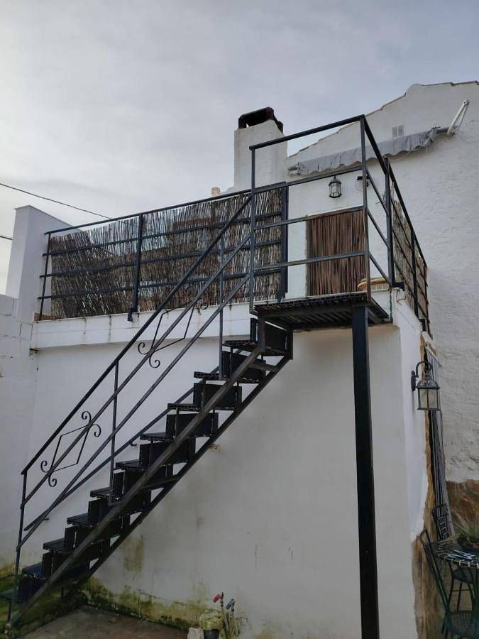 Casa de vacaciones para 8 personas, con piscina para niños además de jardín y piscina en Comarca Metropolitana de Jaén - 2