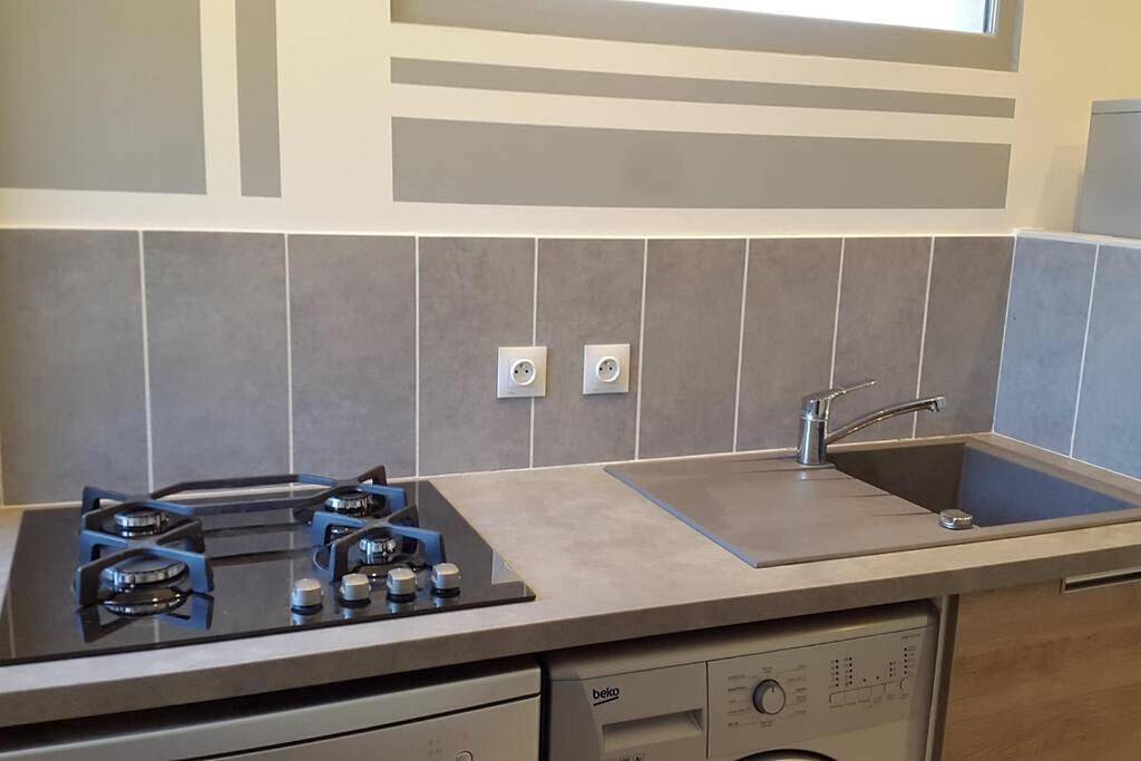 Appartement entier, One-Bedroom Apartment in Saint-Marcel-lès-Valence, Région de Valence