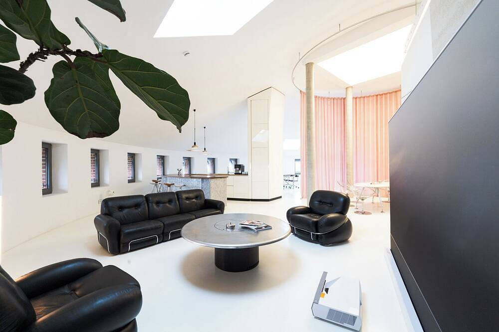 Ganze Wohnung, Design-Penthouse im Wasserturm. 7 Minuten vom Icc- und Olympiastadion entfernt in Westend Berlin, Berlin