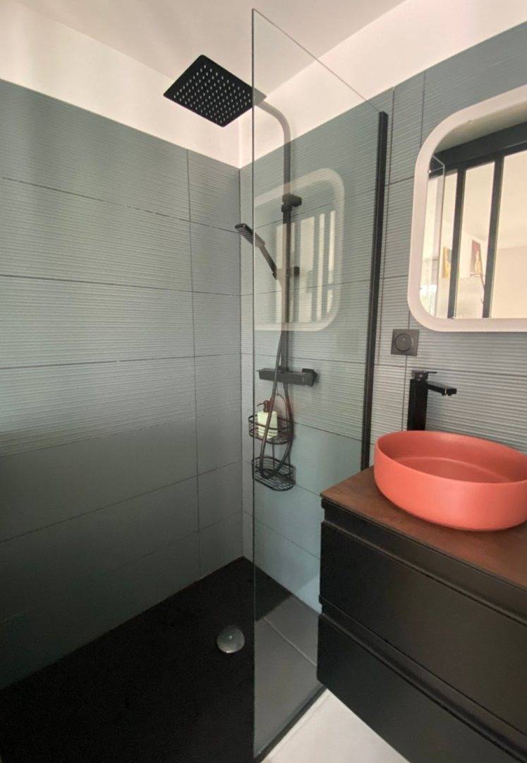 Cosy room with private bath - Chambre in Anglet, Région de Bayonne
