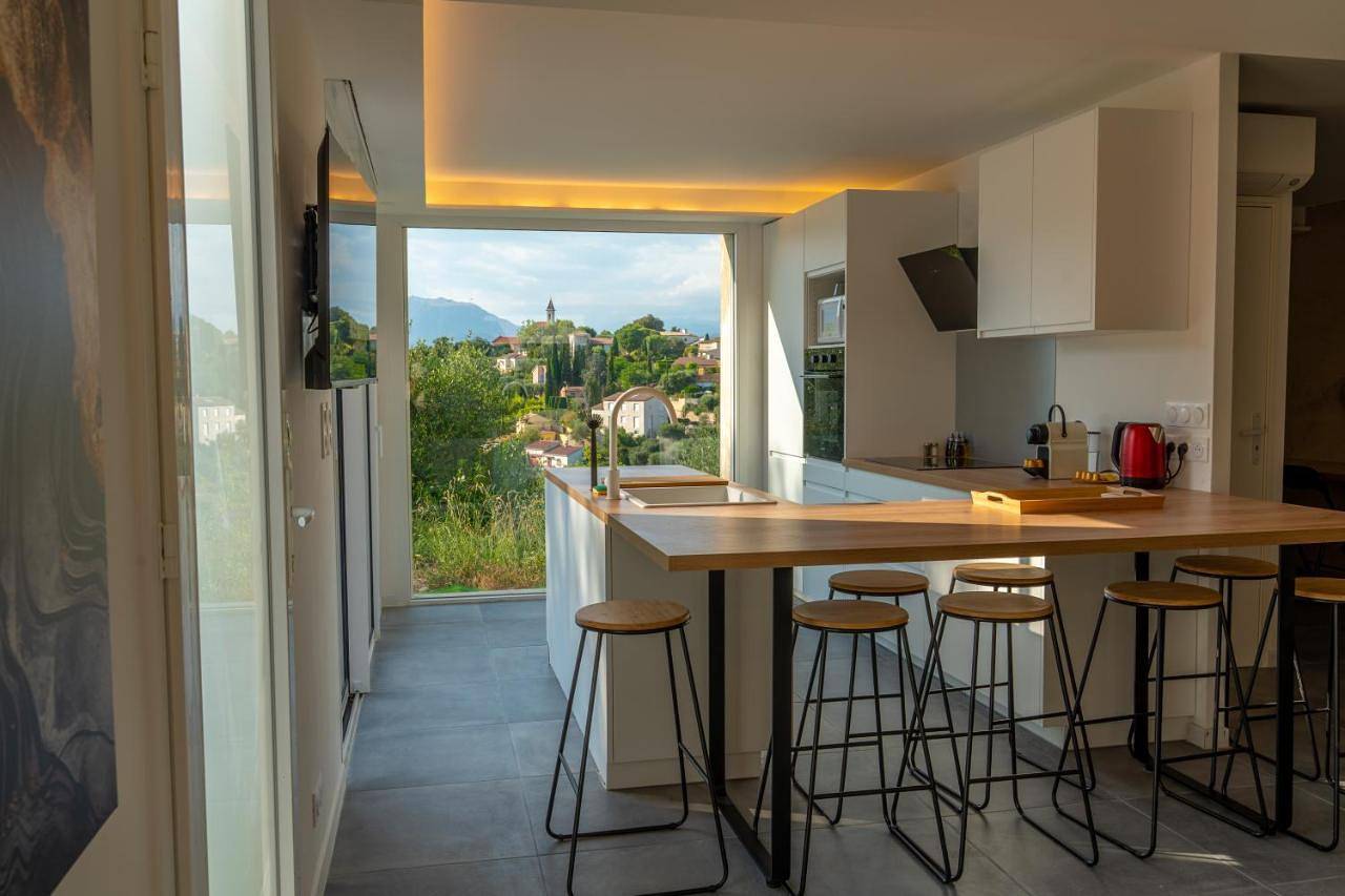 Villa Columbia - Pool & Mountain View in Colomars, Côte méditerranéenne (France)