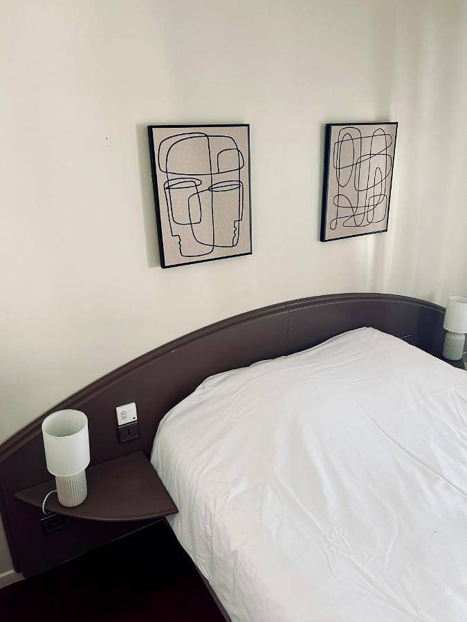 Hôtel pour 2 personnes, avec Terrasse et Jardin à Isbergues