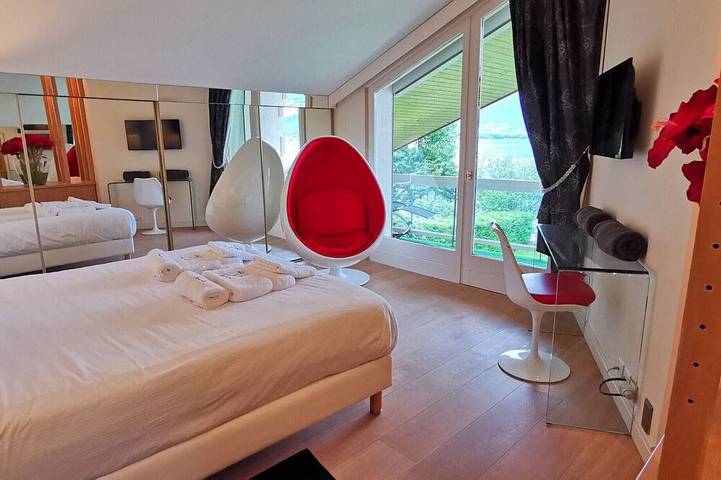 Villa pour 10 personnes, avec Balcon ainsi que Jacuzzi et Jardin à Veyrier-du-Lac - 2