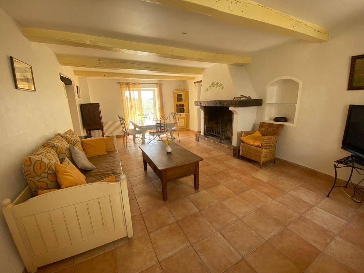 Appartement entier, Four-Bedroom House in Redortiers, Région de Forcalquier
