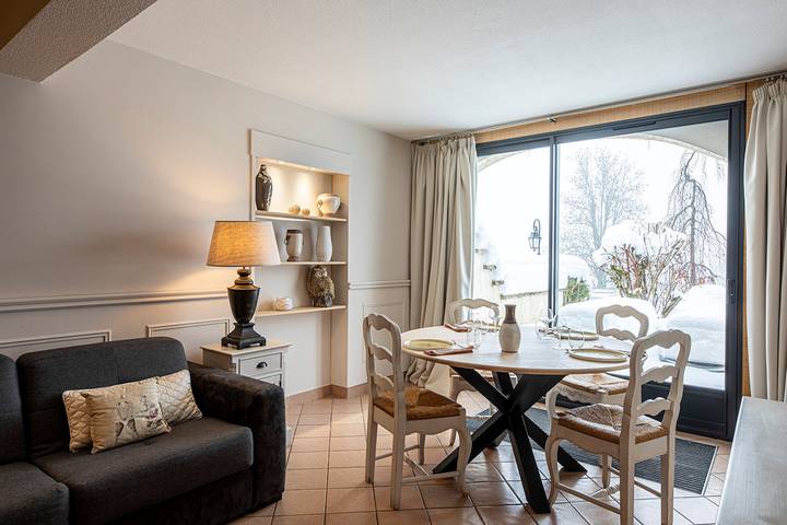 Appartement de vacances pour 3 personnes, avec terrasse et vue sur le lac ainsi que jardin et sauna, animaux acceptés dans le Cantal - 3