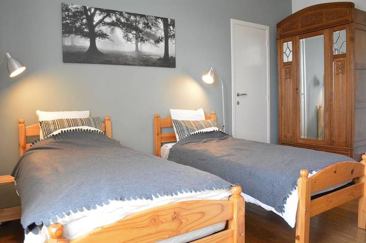 Location de vacances pour 22 personnes, avec terrasse et jardin à Anhée - 4