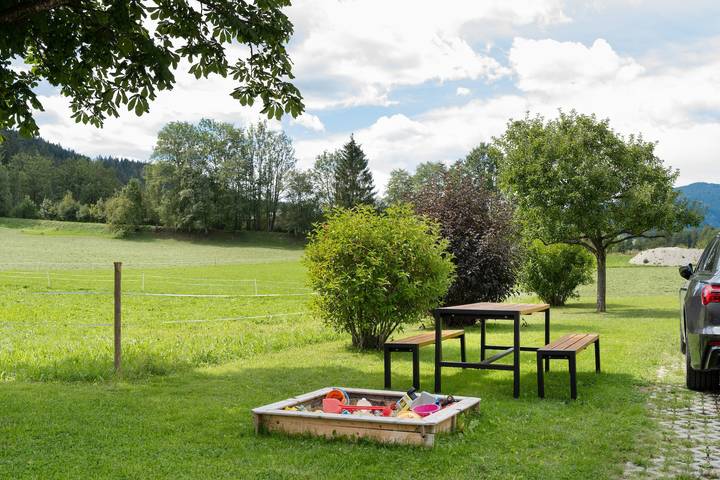Ganze Wohnung, Ferienwohnung 'Apart Waldblick' mit Bergblick, Gemeinschaftsterrasse und Wi-Fi (ohne Küche) in Radstadt, Ski Amadé