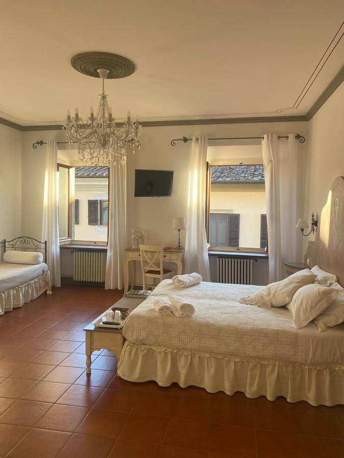 Double Room with Private Bathroom in Montevarchi, Valdarno