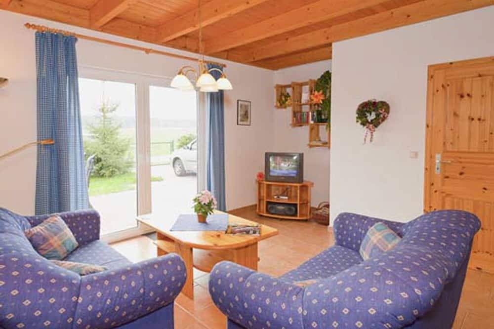 Ferienhaus in ruhiger Lage, 200m vom Naturschutzsee, Mönchshof 13b, mit Wlan in Wredenhagen, Müritz