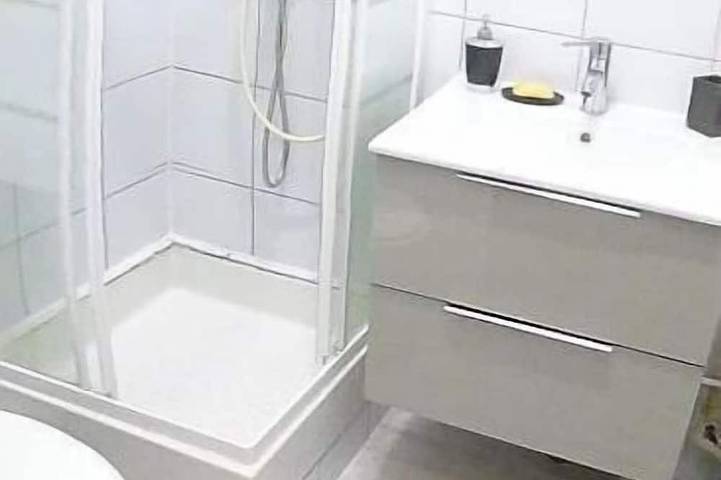 Ganze Wohnung, Appartement Avec Patio à en Plein Centre Ville in Clichy, Hauts-de-Seine