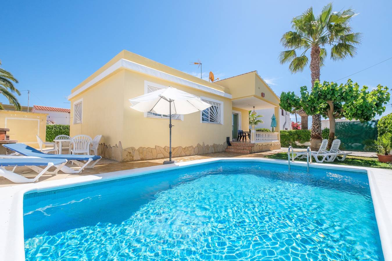Casa de vacaciones "Marblau 2" con piscina privada, terraza y Wi-Fi in Zona Triador, Vinaroz