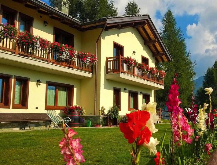 Maison d’hôte pour 2 personnes, avec Terrasse ainsi que Jardin et Vue à Commune de Brusson - 3