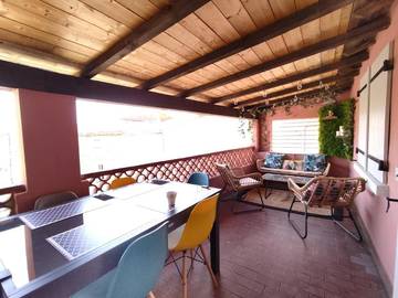 Gîte pour 7 personnes, avec terrasse et vue à Opoul-Périllos